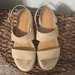 Universal Thread Tan Slip-On Sandals with Wide Strap